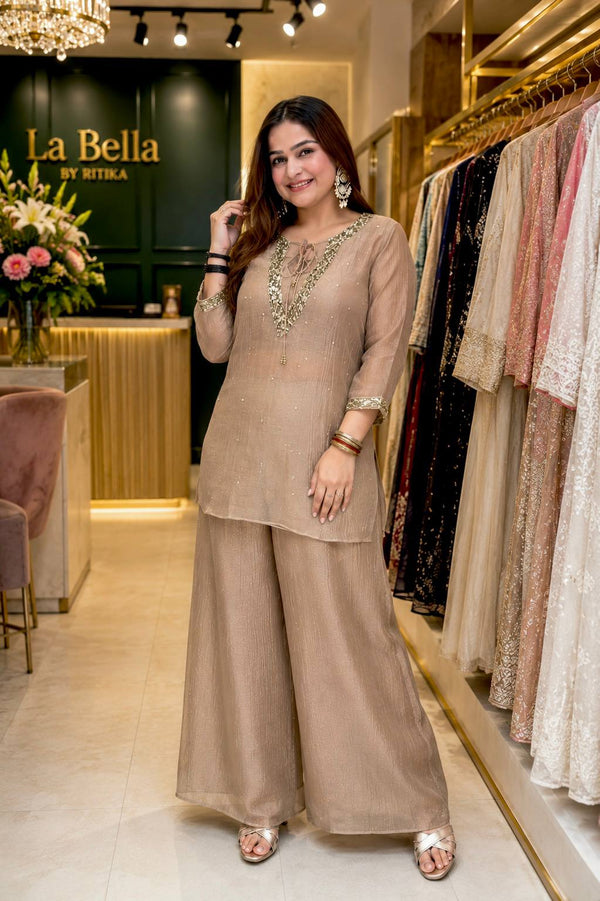 Women’s Premium Crunchy Silk Embroidered Kurti Plazzo Set with Matching Blouse.
