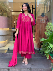Rani Pink Chanderi Silk Embroidered Kurta Pant Set with Embroidered Chanderi Dupatta